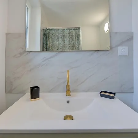 L'oiseau Blanc / - Piscine Du *