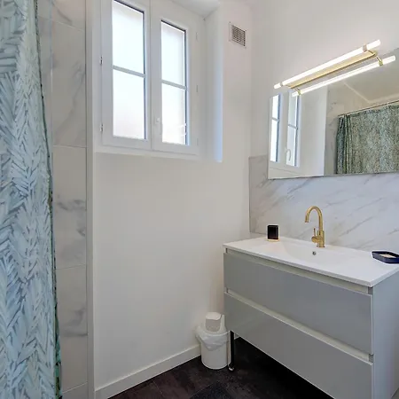 L'oiseau Blanc / - Piscine Du Daire