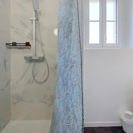 L'oiseau Blanc / - Piscine Du