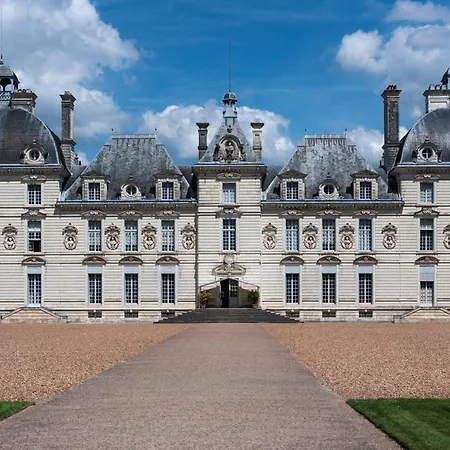 L'oiseau Blanc / - Piscine Du * Tours