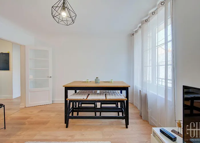 L'oiseau Blanc / - Piscine Du 公寓 *