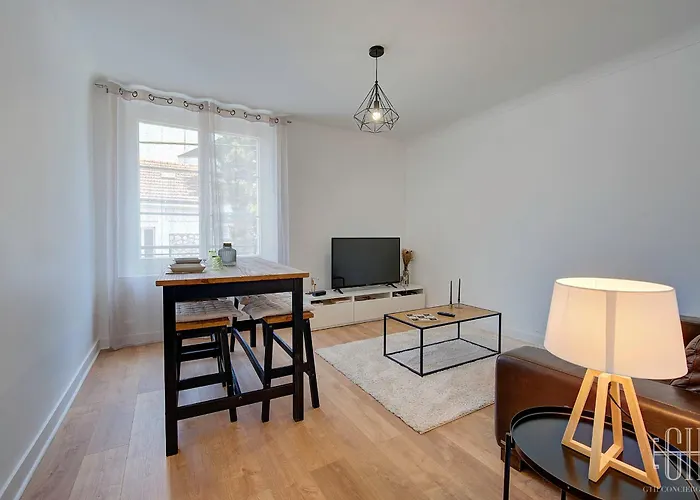 L'oiseau Blanc / - Piscine Du *