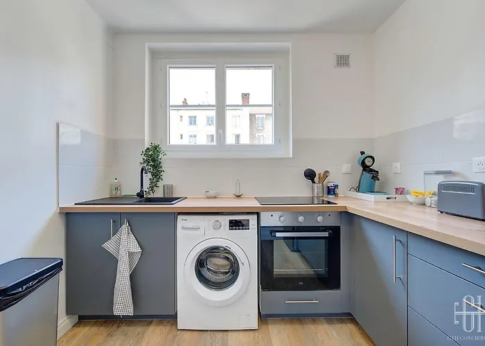 L'oiseau Blanc / - Piscine Du